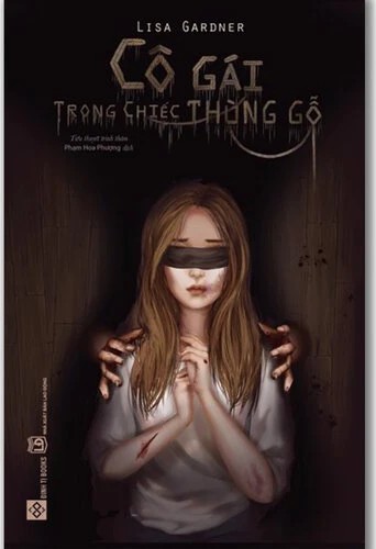 Cô Gái Trong Chiếc Thùng Gỗ