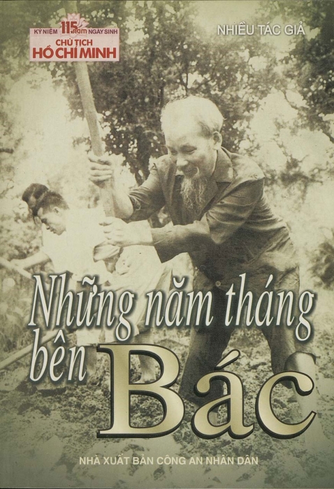 Những Năm Tháng Bên Bác Hồ.