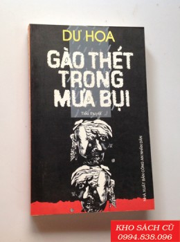 Gào Thét Trong Mưa Bụi